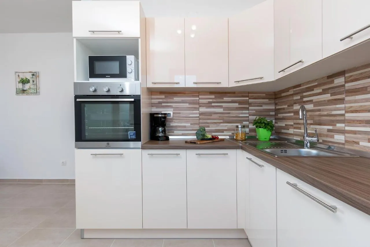 Apartment Rubina With Secure Parking Medulin Croatia